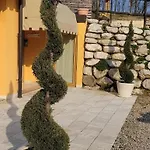 Nikolas' Valley Bed and breakfast 3*