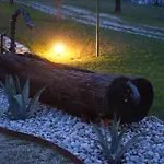 Nikolas' Valley Bed and breakfast