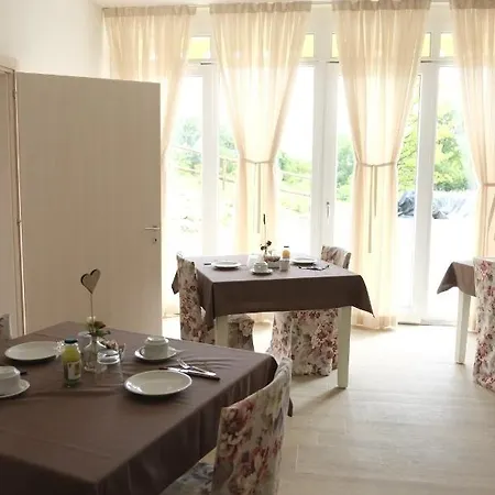 Nikolas' Valley Oda ve Kahvaltı