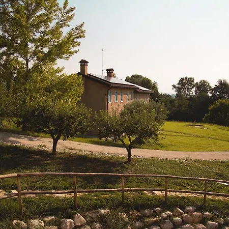 Nikolas' Valley فندق مبيت وإفطار Cornuda