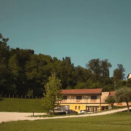 Nikolas' Valley Cornuda