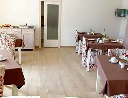 לינה וארוחת בוקר Nikolas' Valley Cornuda