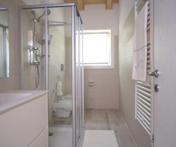 Nikolas' Valley Couette-café 3*