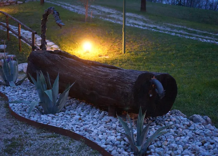 Nikolas' Valley Couette-café